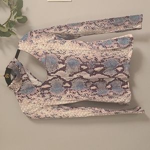 Guess long sleeve cut-out top